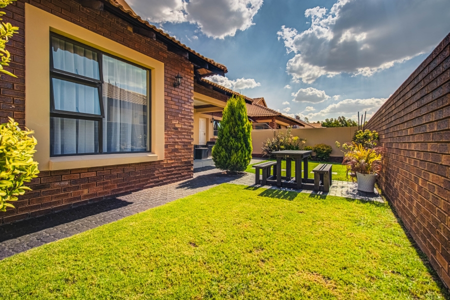 3 Bedroom Property for Sale in Helderwyk Gauteng