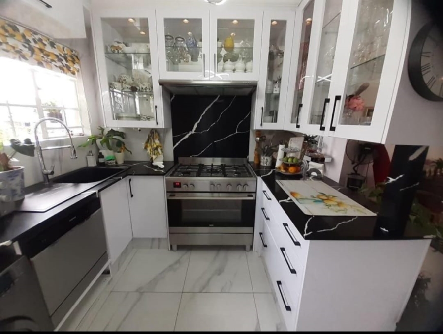 2 Bedroom Property for Sale in Sunward Park Gauteng