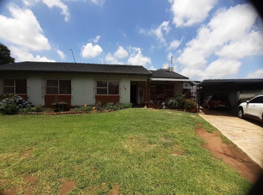 3 Bedroom Property for Sale in Elspark Gauteng