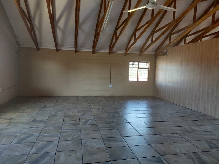 11 Bedroom Property for Sale in Orange Grove Gauteng