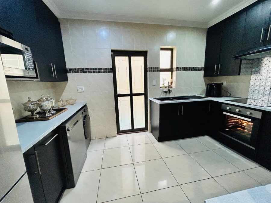 3 Bedroom Property for Sale in Selcourt Gauteng