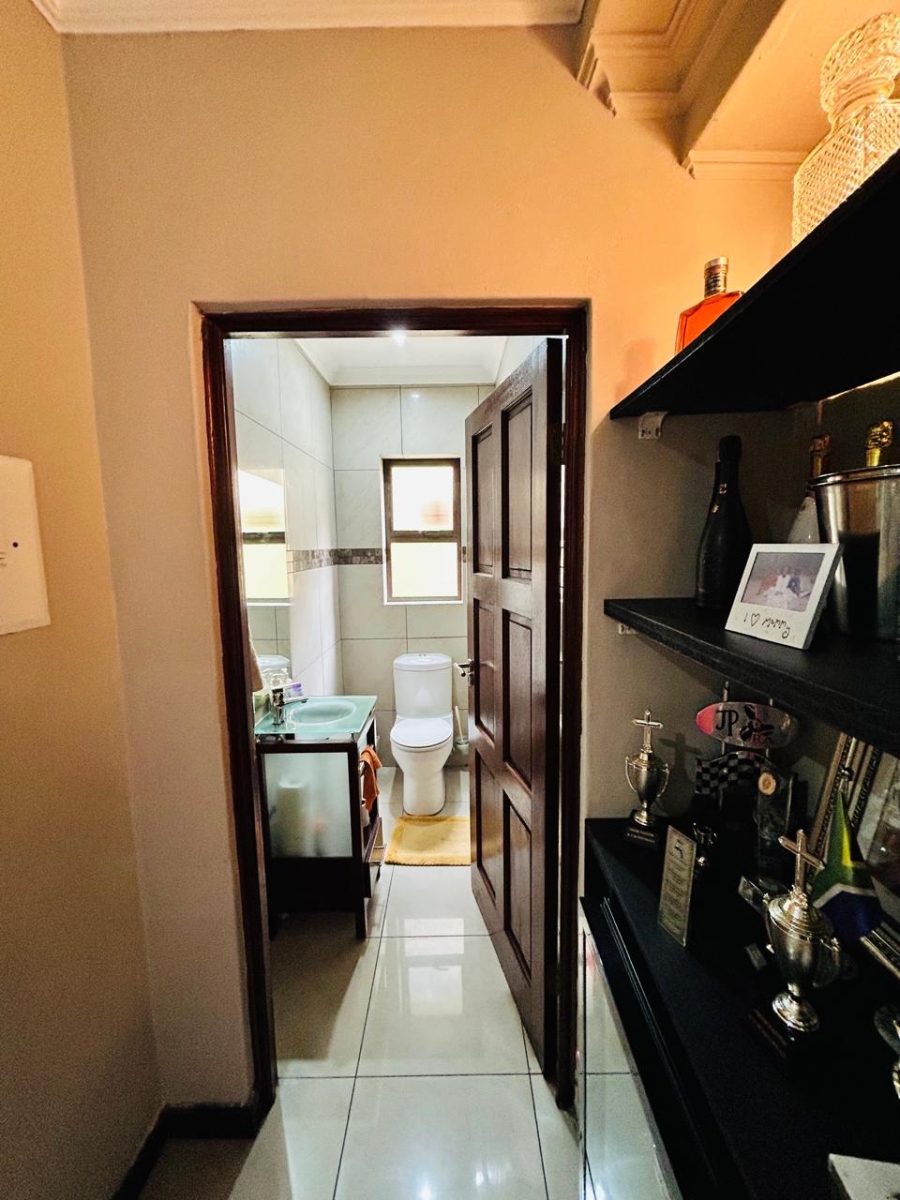 3 Bedroom Property for Sale in Selcourt Gauteng