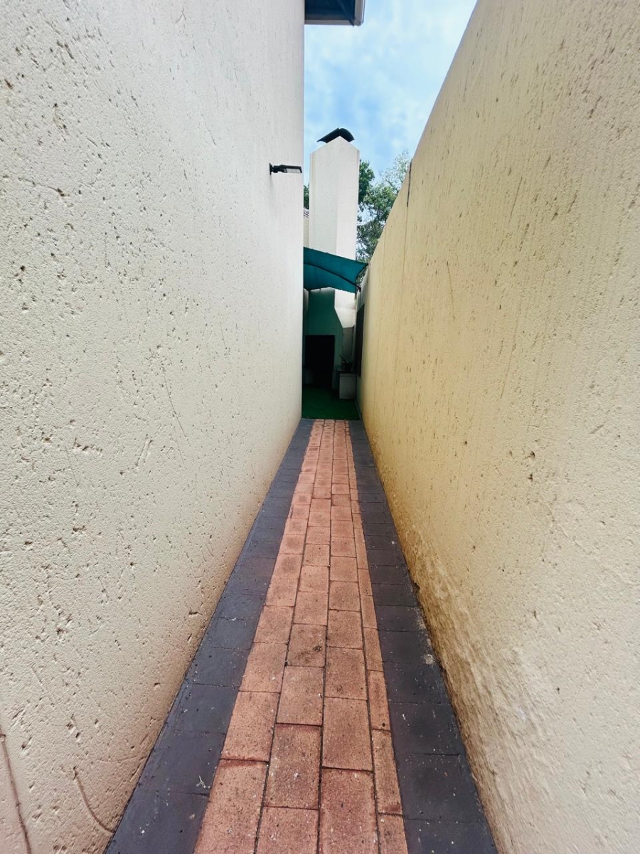 3 Bedroom Property for Sale in Selcourt Gauteng