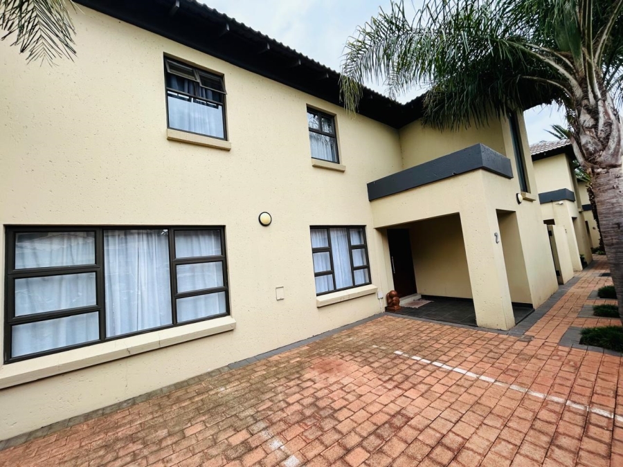3 Bedroom Property for Sale in Selcourt Gauteng