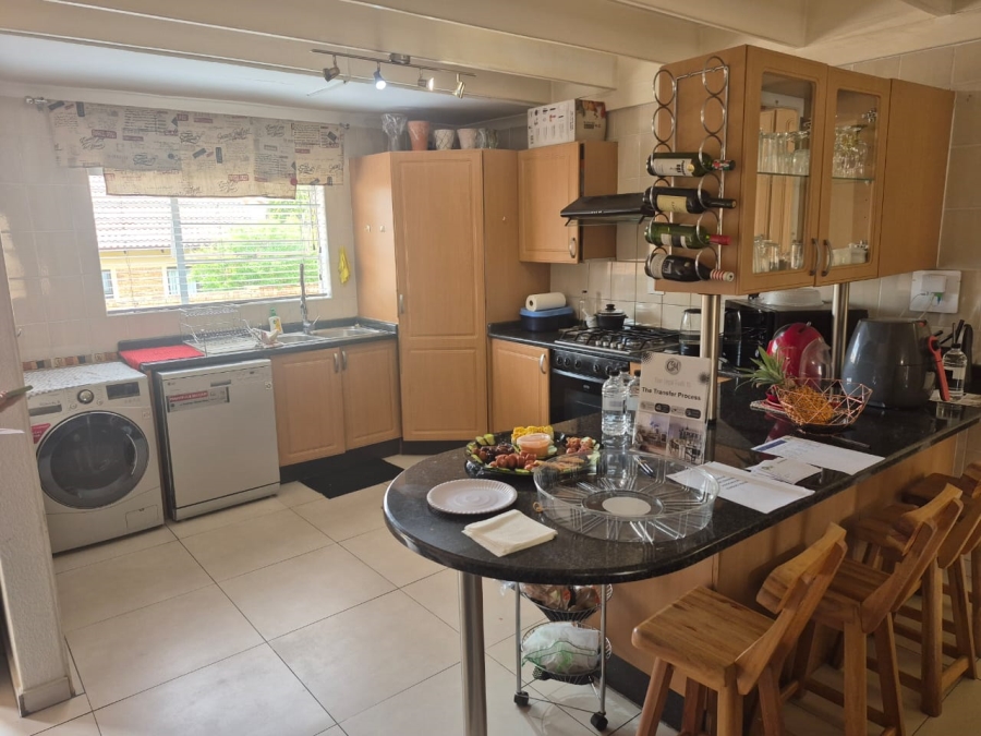 5 Bedroom Property for Sale in Eden Glen Gauteng