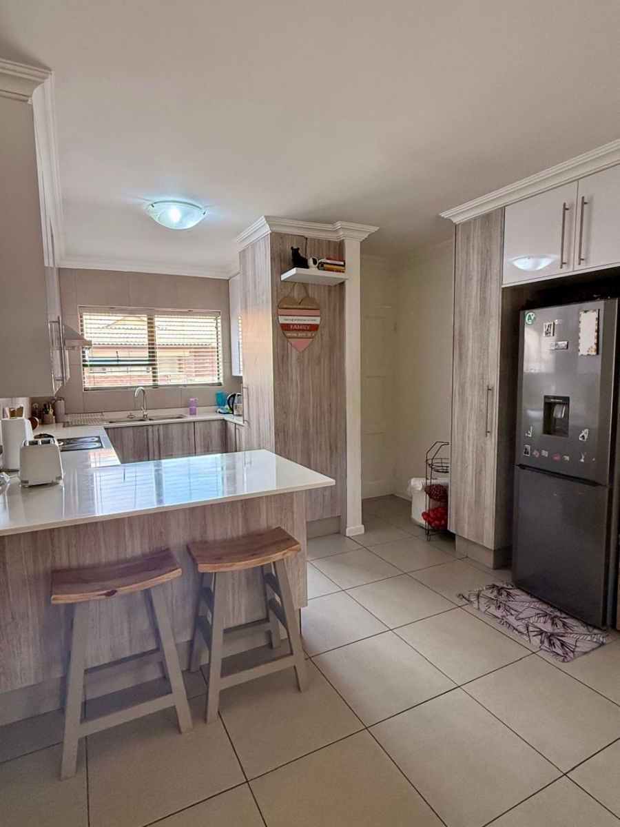 3 Bedroom Property for Sale in Helderwyk Gauteng