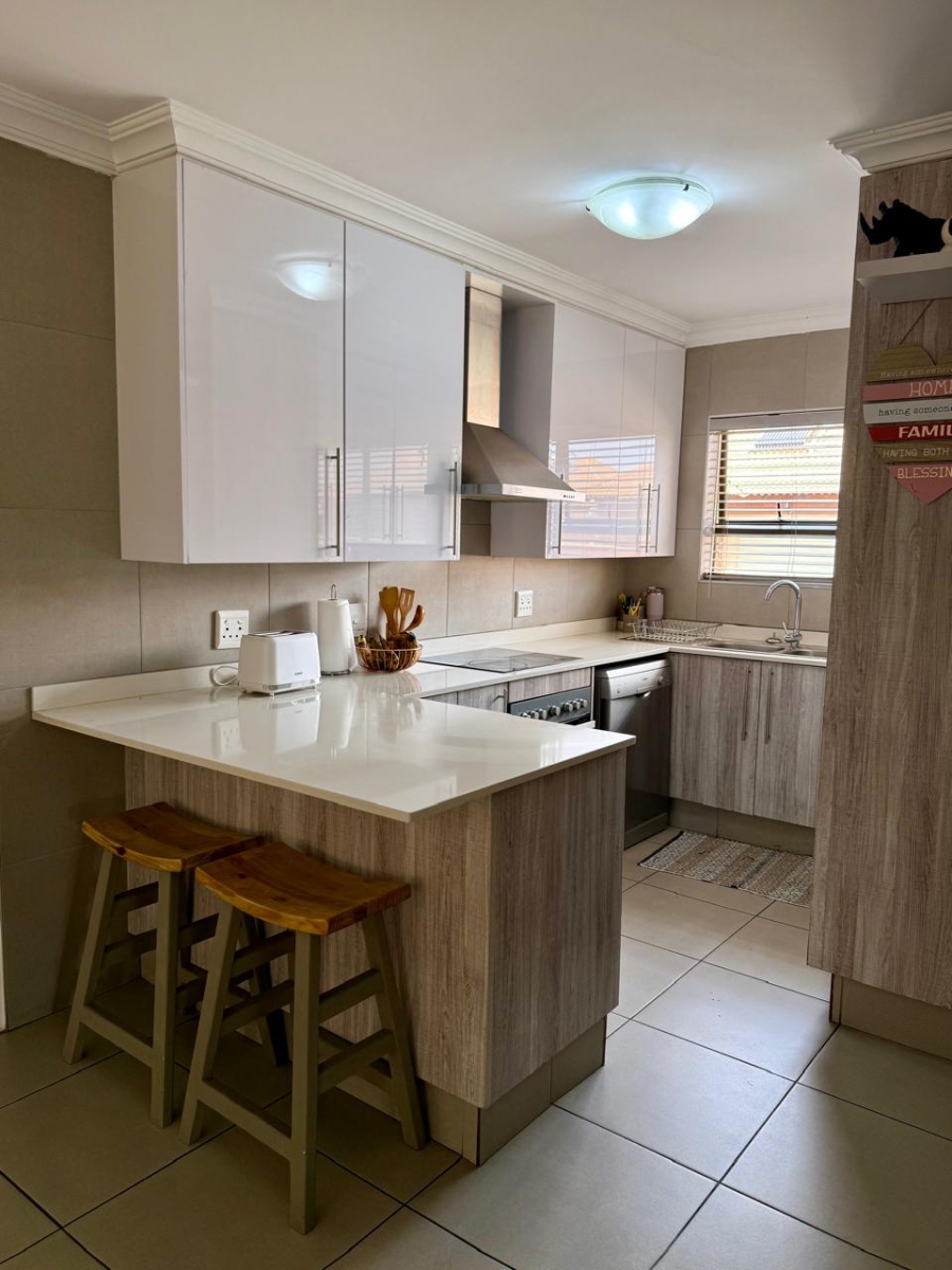 3 Bedroom Property for Sale in Helderwyk Gauteng