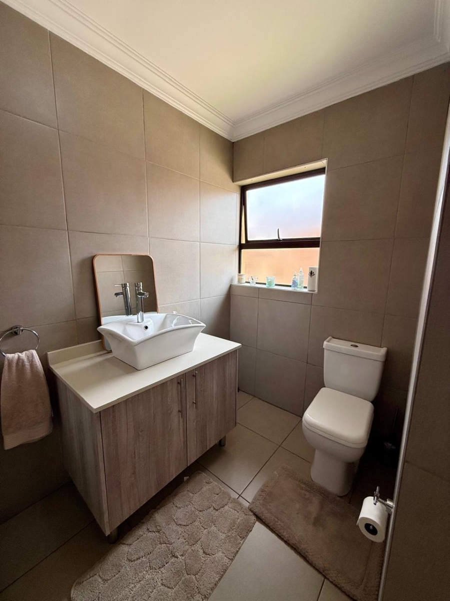 3 Bedroom Property for Sale in Helderwyk Gauteng