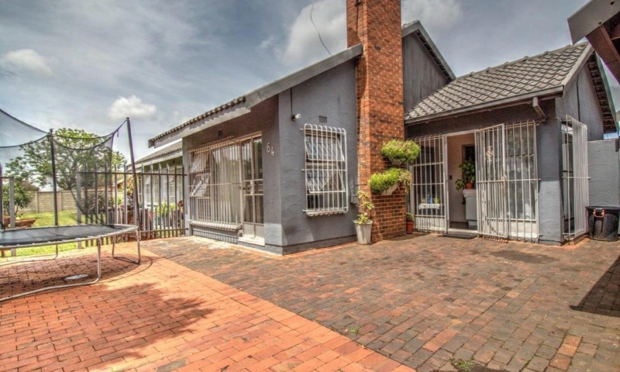 3 Bedroom Property for Sale in Nimrod Park Gauteng