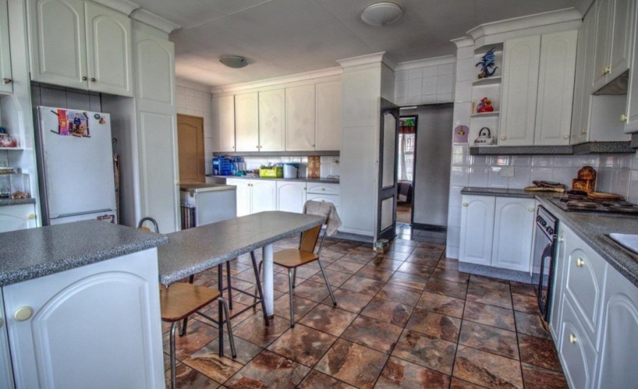 3 Bedroom Property for Sale in Nimrod Park Gauteng