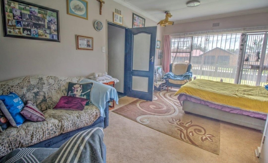 3 Bedroom Property for Sale in Nimrod Park Gauteng