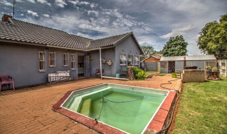 3 Bedroom Property for Sale in Nimrod Park Gauteng
