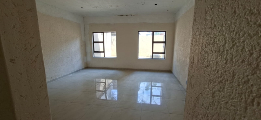 5 Bedroom Property for Sale in Sonneveld Gauteng