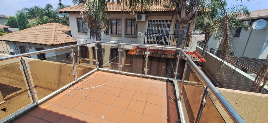 5 Bedroom Property for Sale in Sonneveld Gauteng