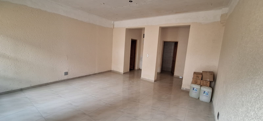 5 Bedroom Property for Sale in Sonneveld Gauteng