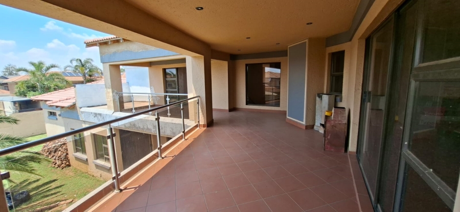 5 Bedroom Property for Sale in Sonneveld Gauteng