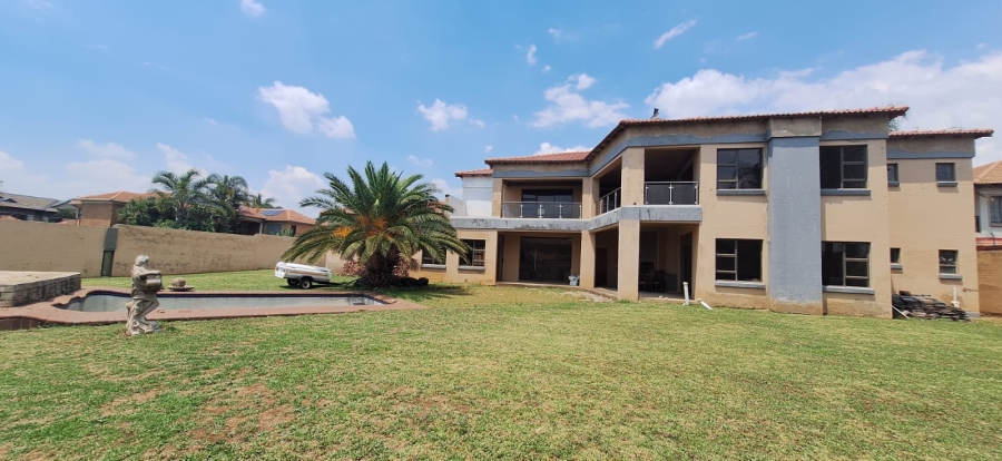5 Bedroom Property for Sale in Sonneveld Gauteng
