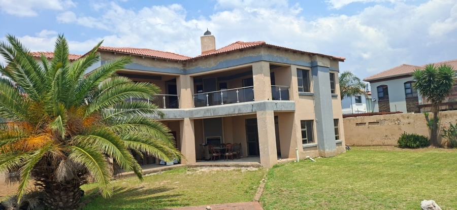 5 Bedroom Property for Sale in Sonneveld Gauteng