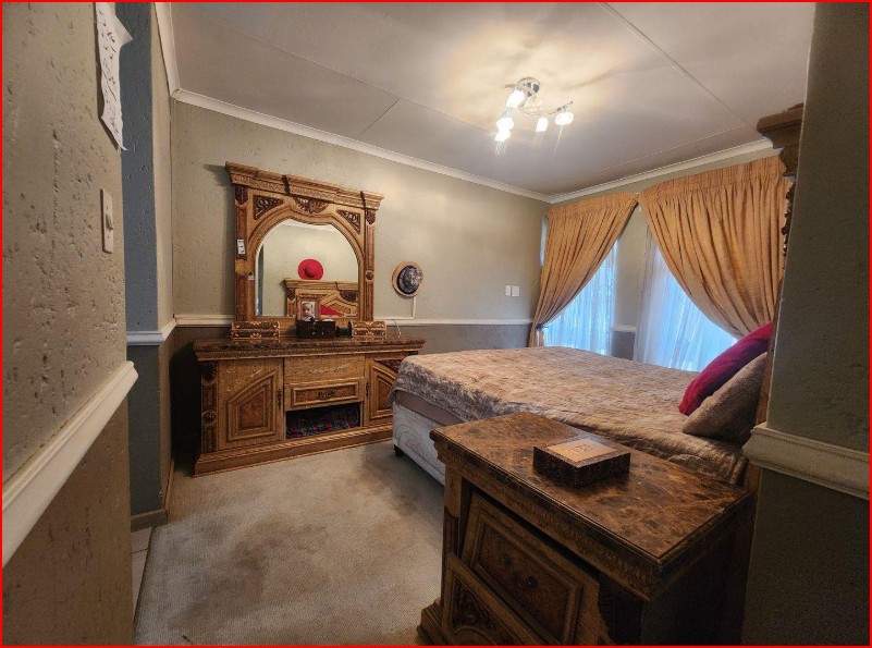 To Let 4 Bedroom Property for Rent in Douglasdale Gauteng