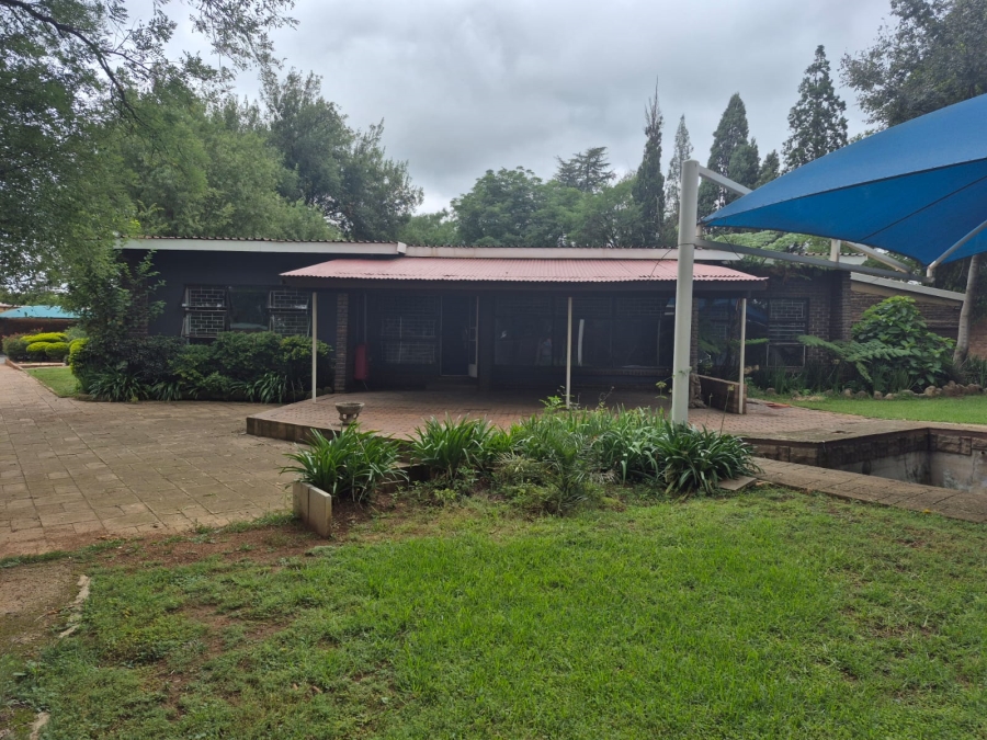 11 Bedroom Property for Sale in Bredell Gauteng