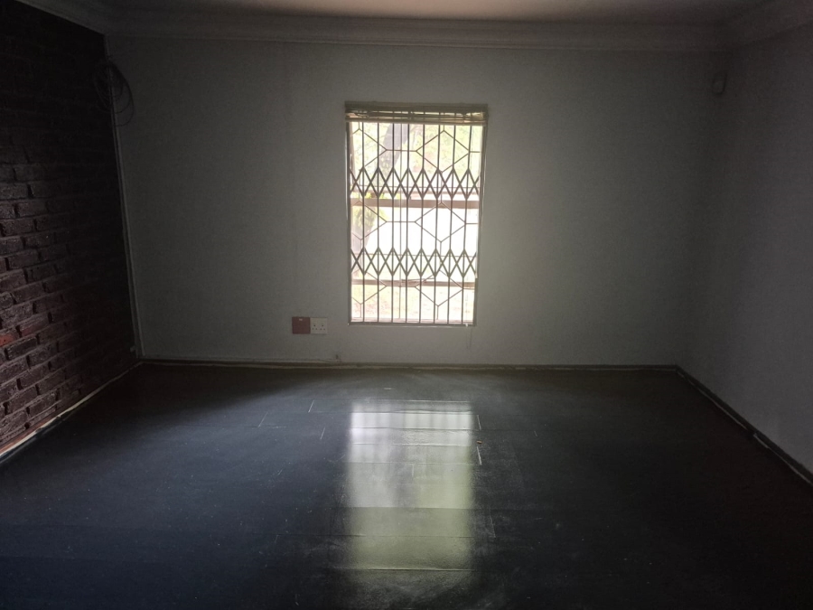 11 Bedroom Property for Sale in Bredell Gauteng