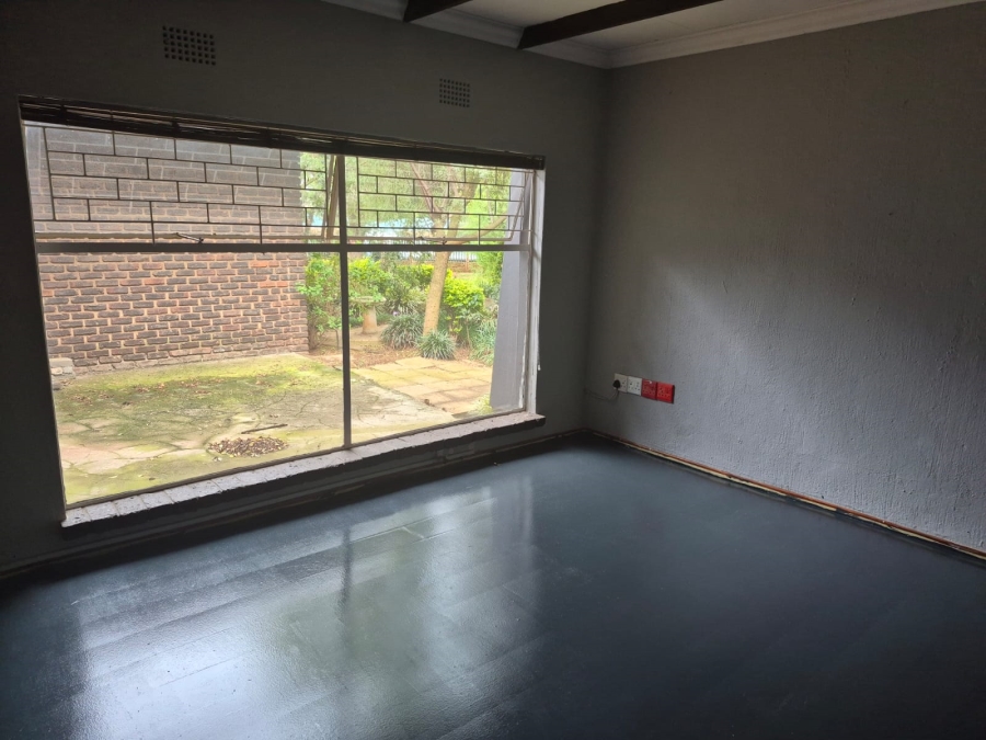 11 Bedroom Property for Sale in Bredell Gauteng