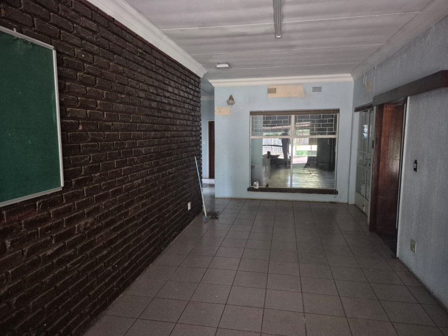 11 Bedroom Property for Sale in Bredell Gauteng