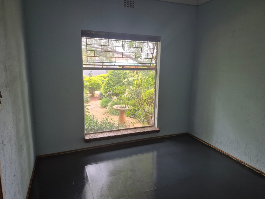 11 Bedroom Property for Sale in Bredell Gauteng
