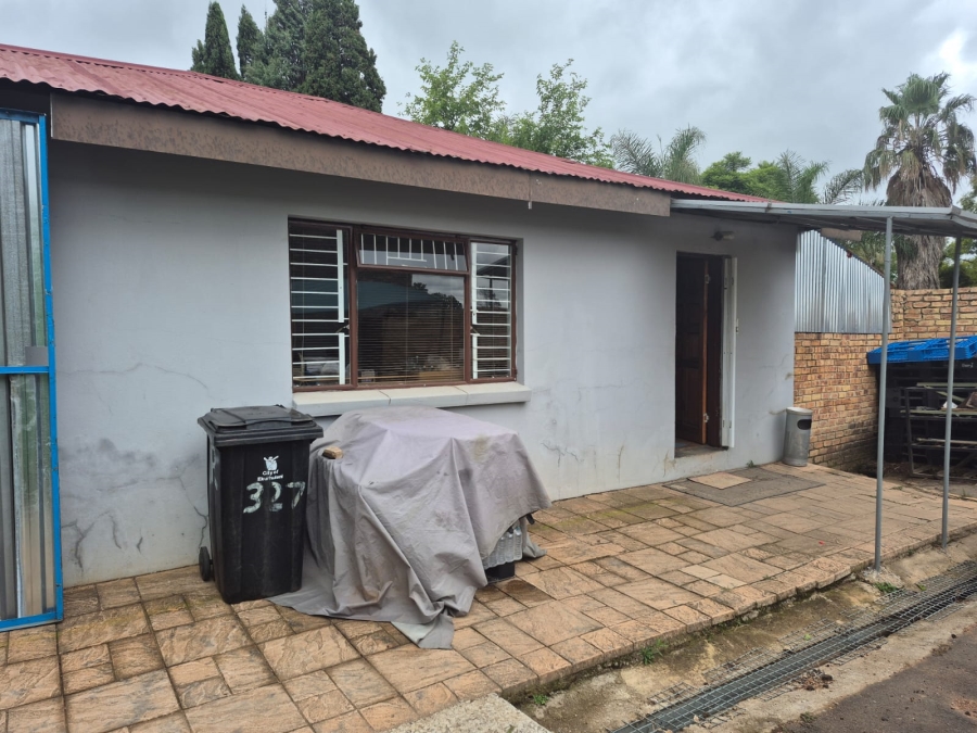 11 Bedroom Property for Sale in Bredell Gauteng