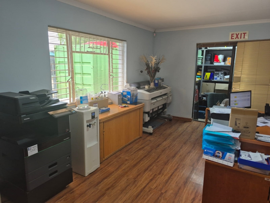 11 Bedroom Property for Sale in Bredell Gauteng