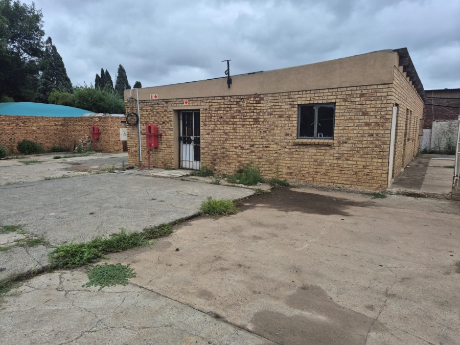 11 Bedroom Property for Sale in Bredell Gauteng