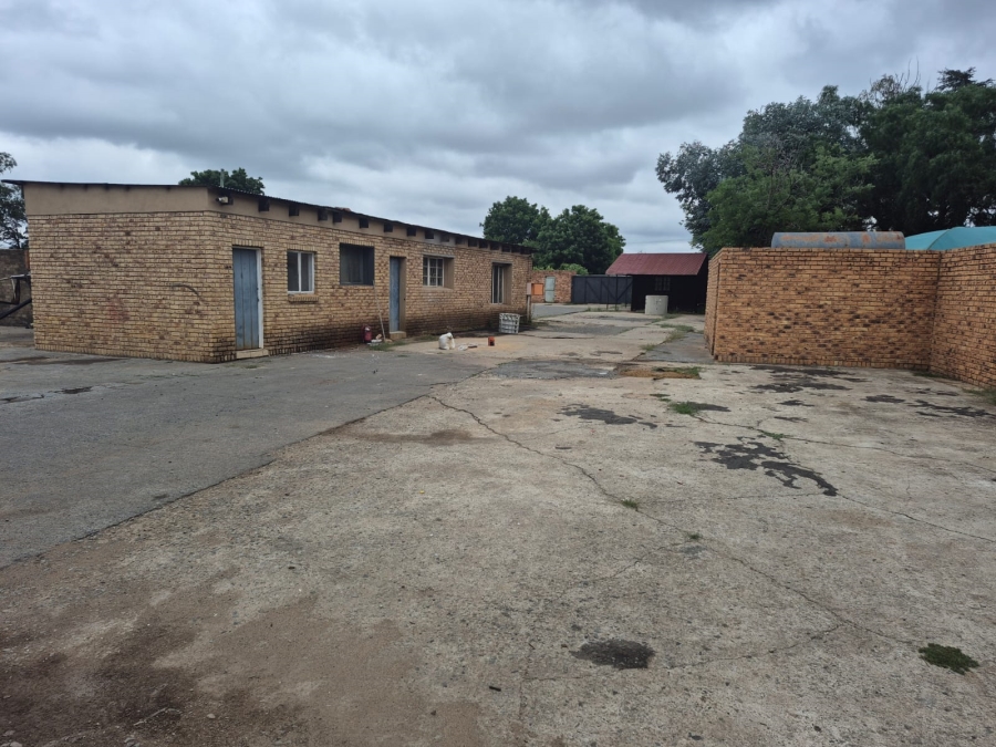 11 Bedroom Property for Sale in Bredell Gauteng
