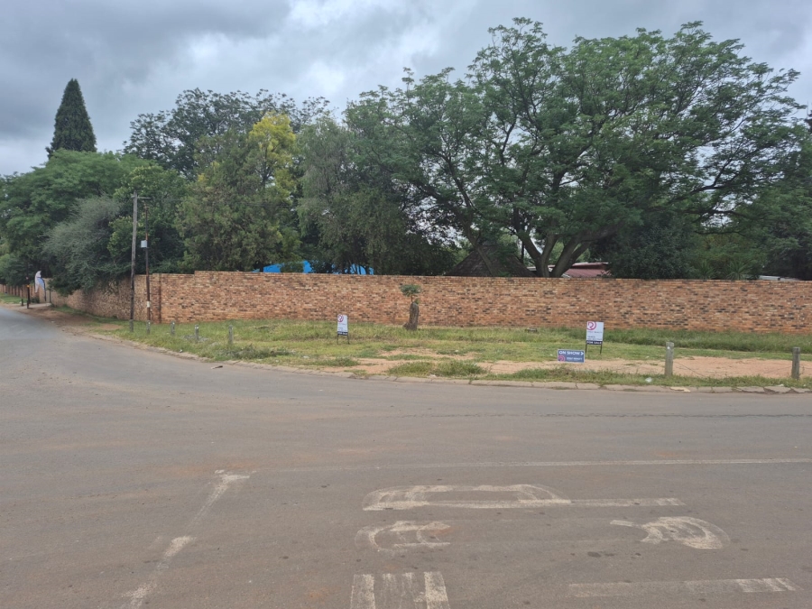 11 Bedroom Property for Sale in Bredell Gauteng