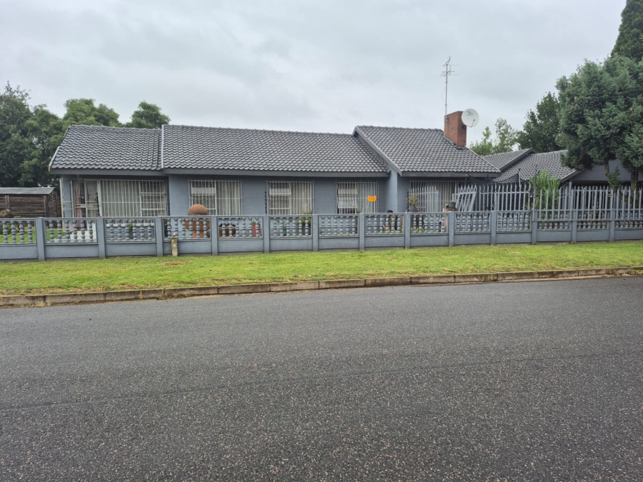 3 Bedroom Property for Sale in Nimrod Park Gauteng