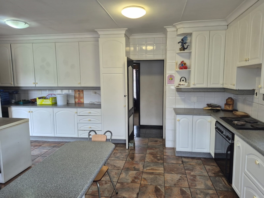 3 Bedroom Property for Sale in Nimrod Park Gauteng