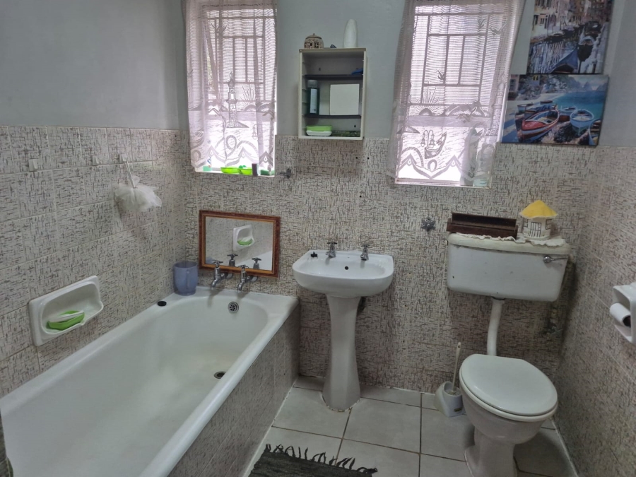 3 Bedroom Property for Sale in Nimrod Park Gauteng