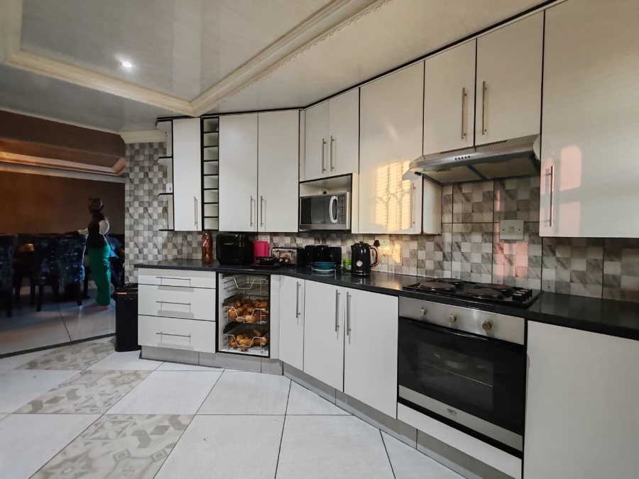 4 Bedroom Property for Sale in Payneville Gauteng