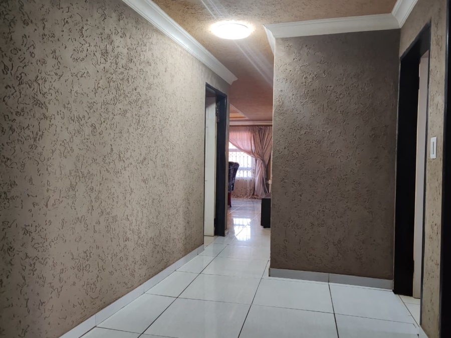 4 Bedroom Property for Sale in Payneville Gauteng