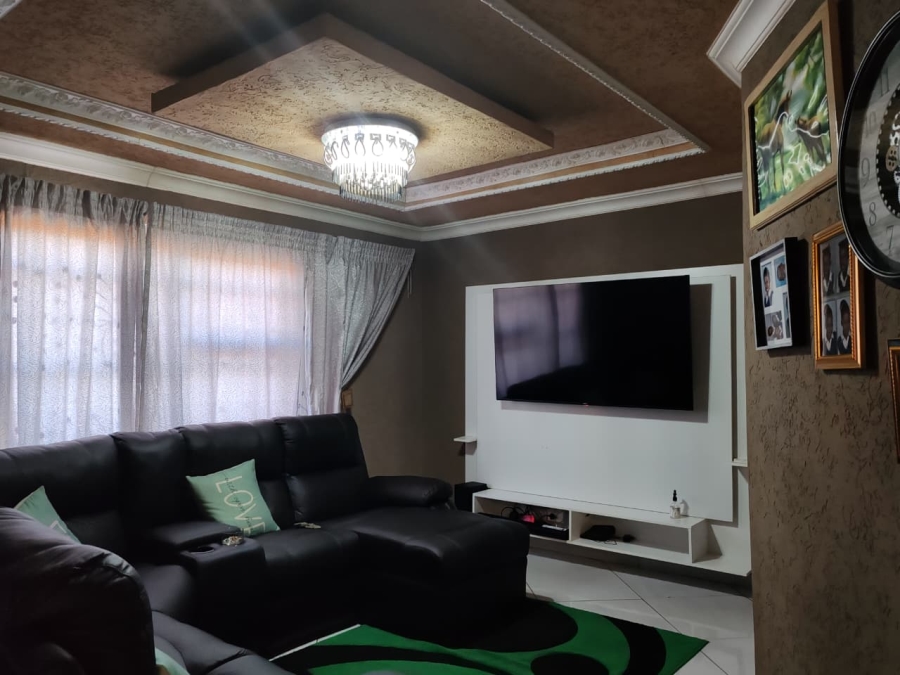 4 Bedroom Property for Sale in Payneville Gauteng