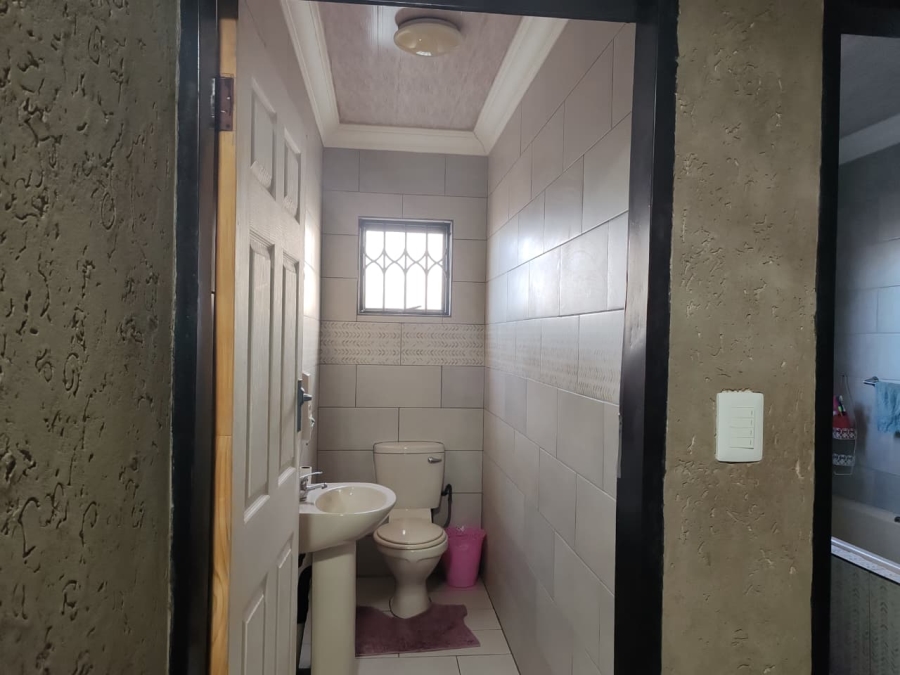 4 Bedroom Property for Sale in Payneville Gauteng