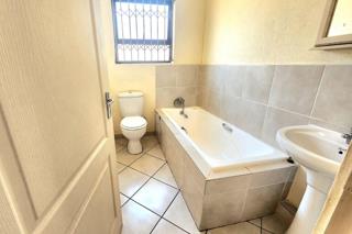 3 Bedroom Property for Sale in Crystal Park Gauteng