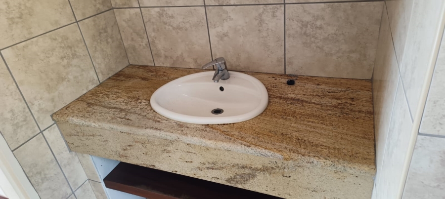 To Let 3 Bedroom Property for Rent in Morningside Manor Gauteng