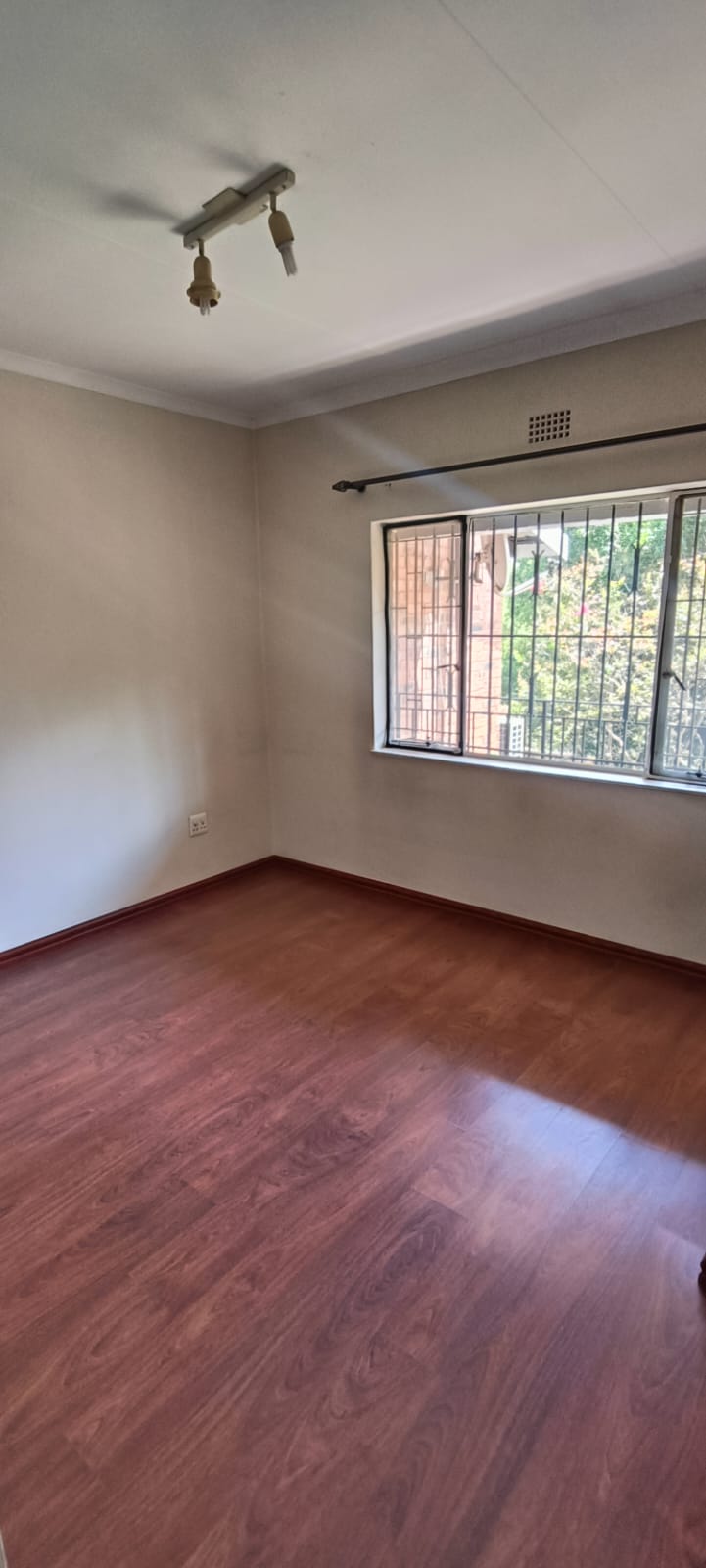 To Let 3 Bedroom Property for Rent in Morningside Manor Gauteng