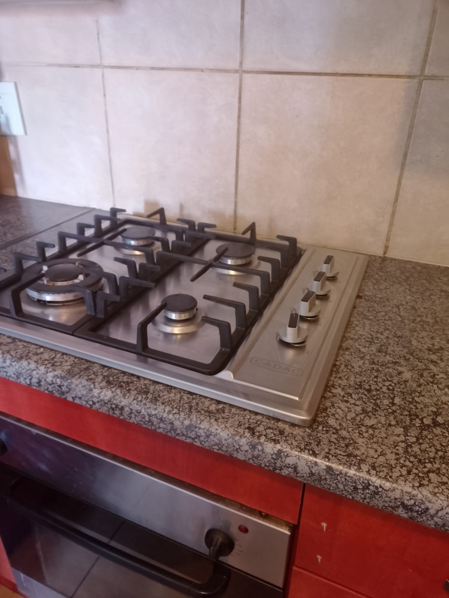 2 Bedroom Property for Sale in Comet Gauteng