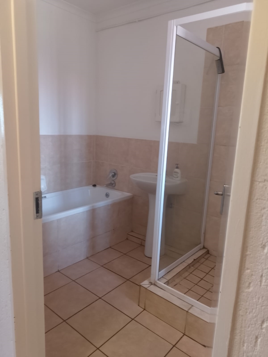 2 Bedroom Property for Sale in Comet Gauteng