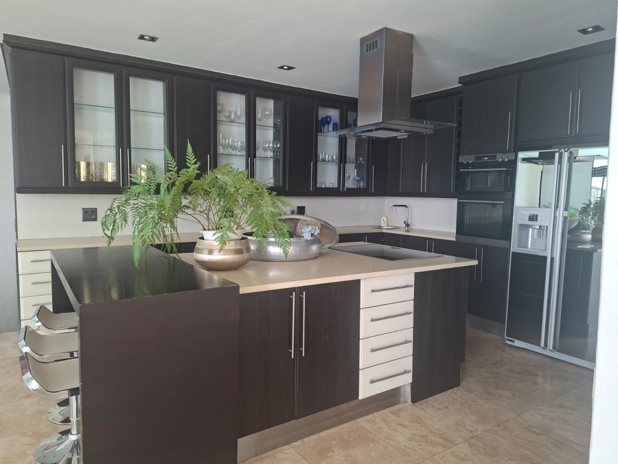 To Let 4 Bedroom Property for Rent in Bedfordview Gauteng