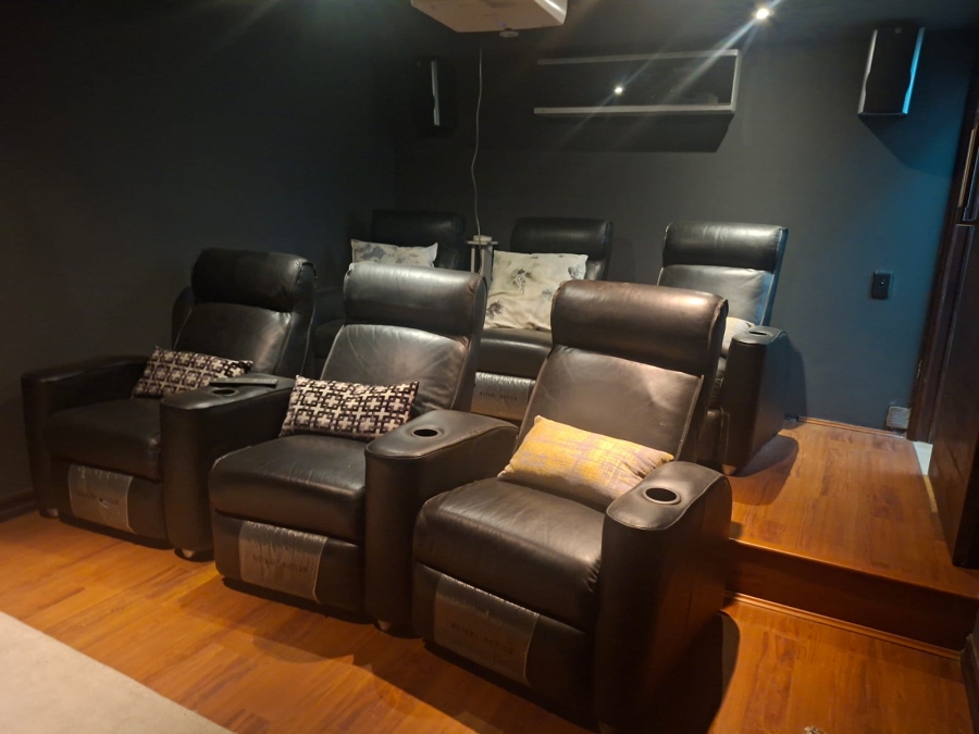 To Let 4 Bedroom Property for Rent in Bedfordview Gauteng