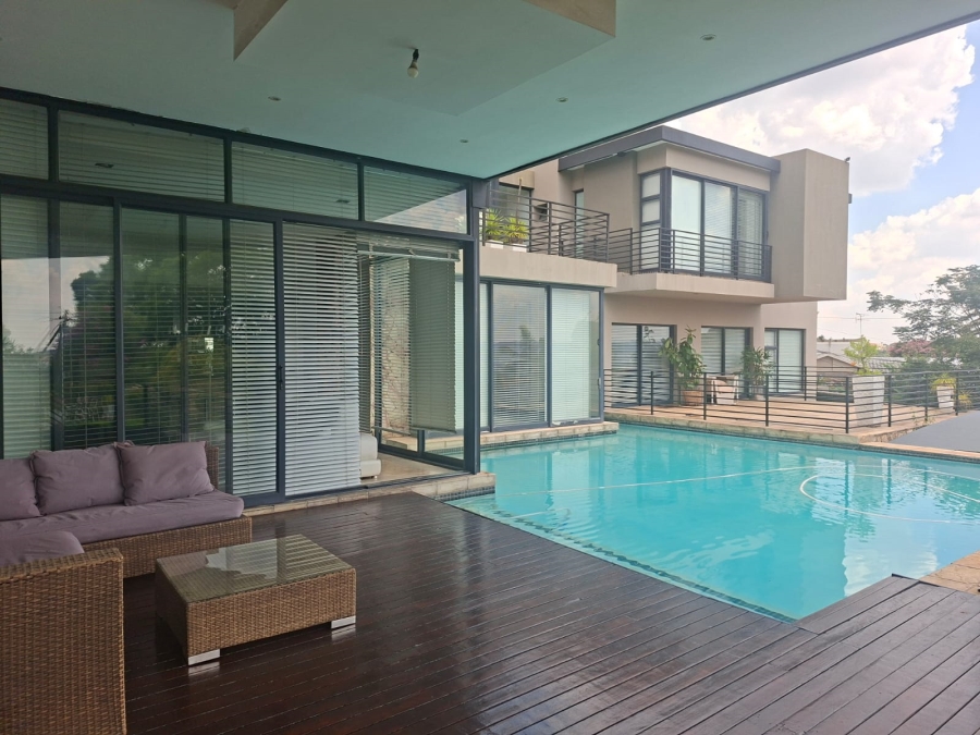 To Let 4 Bedroom Property for Rent in Bedfordview Gauteng