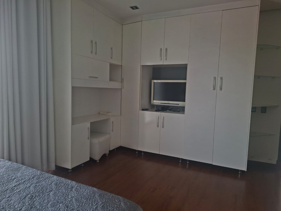 To Let 4 Bedroom Property for Rent in Bedfordview Gauteng