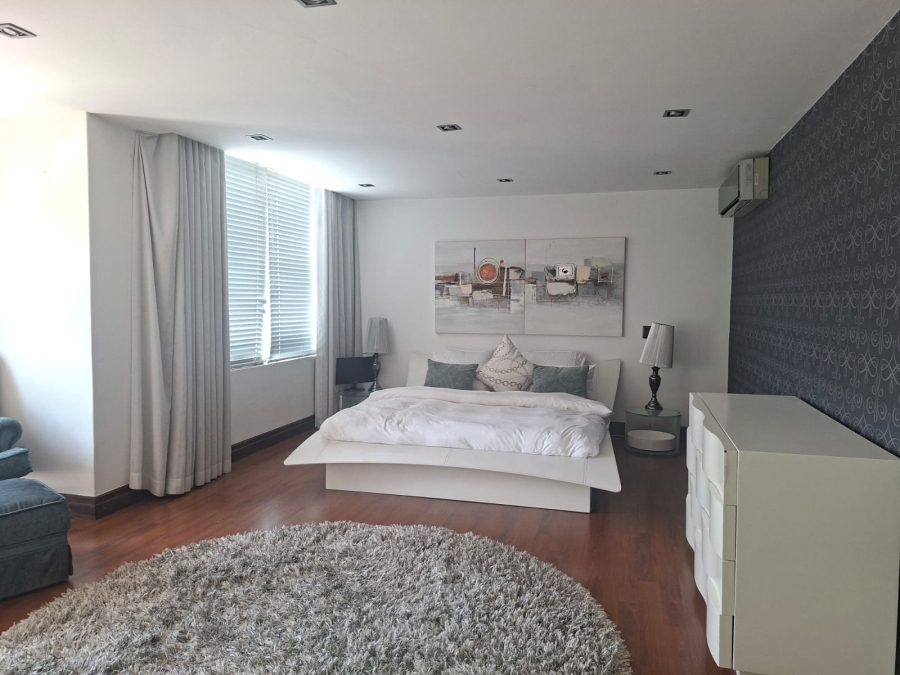 To Let 4 Bedroom Property for Rent in Bedfordview Gauteng